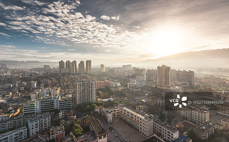 云南曲靖宣威市全景图片素材