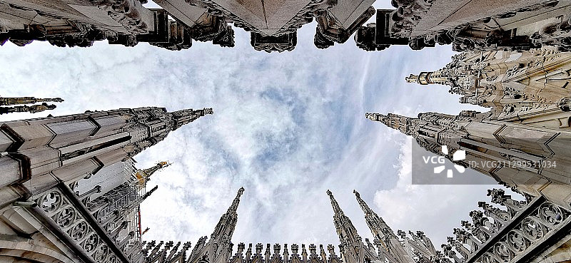 直指苍穹图片素材