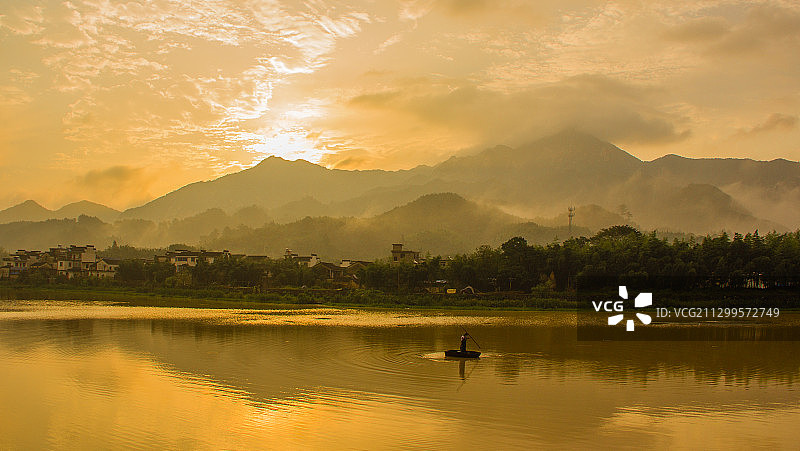 龙川晨捕图片素材