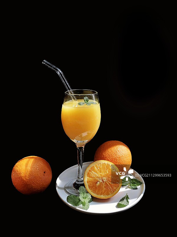 夏日来杯橙汁图片素材