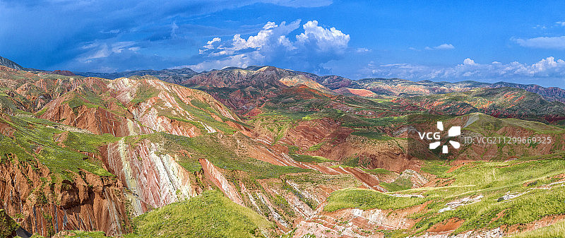 中国，宁夏回族自治区，固原市，须弥山石窟图片素材