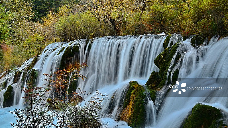 金秋九寨沟热门景点之一，树正瀑布群图片素材