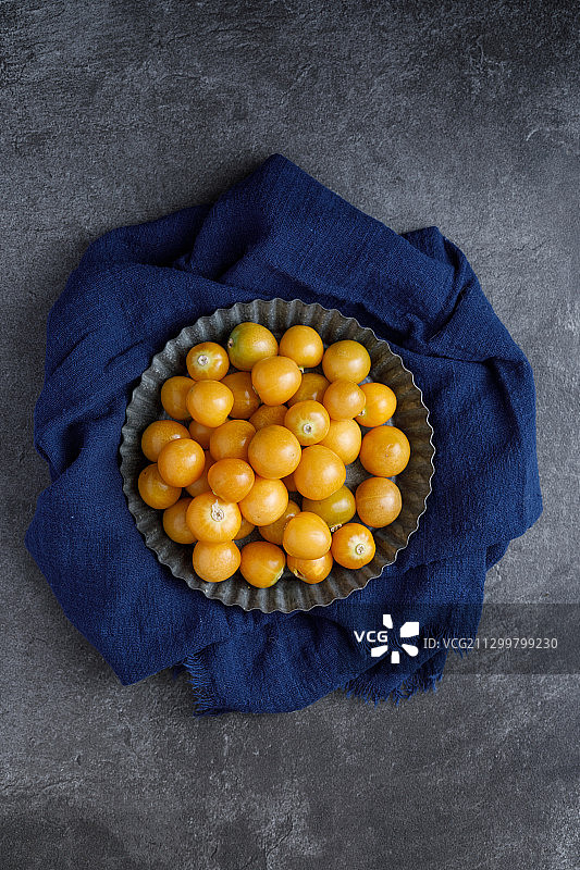 新鲜的黄色香甜的姑娘果图片素材