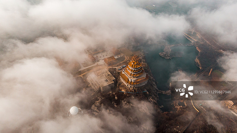 安徽蚌埠栖岩寺平流雾航拍图片素材