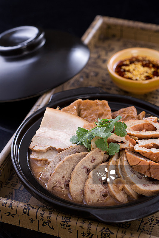 砂锅卤煮图片素材