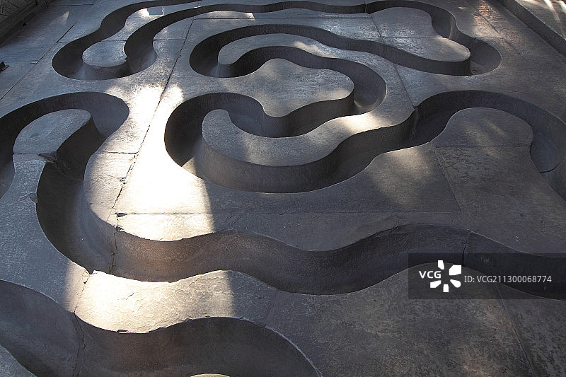 故宫宁寿宫花园禊赏亭里的流杯渠图片素材