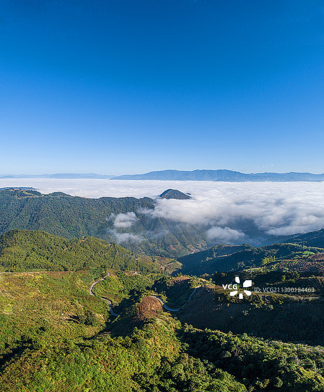 云南玉溪元江哈尼族彝族傣族自治县哀牢山云海风光图片素材