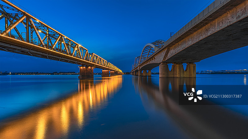 新老交替图片素材