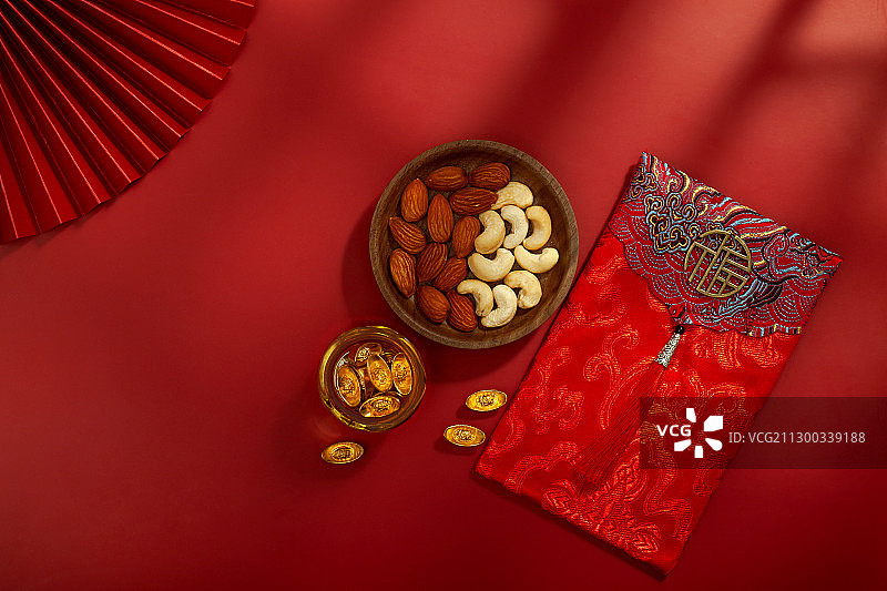 节庆坚果和红包图片素材