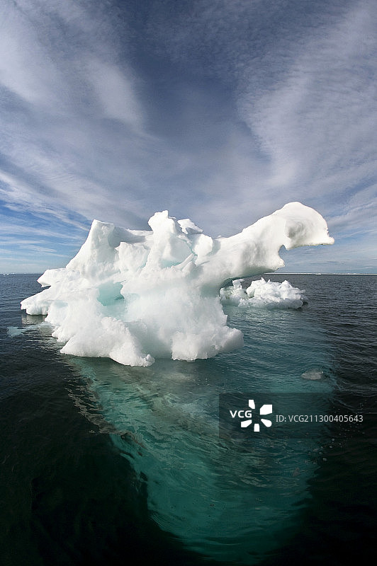 加拿大融化的北极海冰图片素材