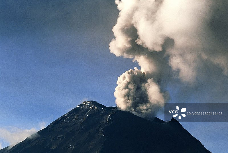 通古拉瓦火山图片素材