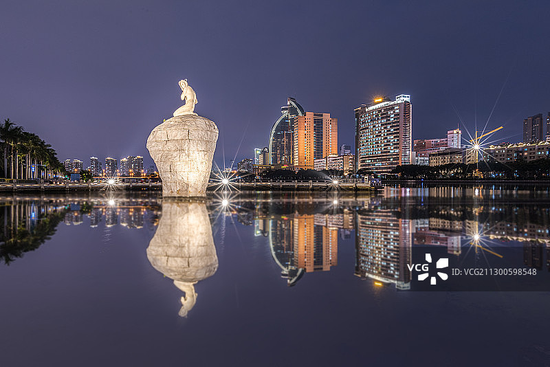 中国福建省厦门员筜湖公园夜景图片素材