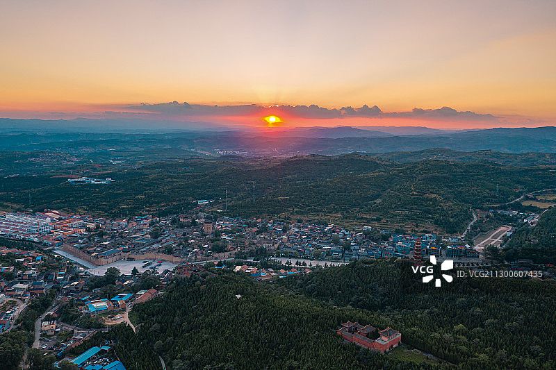 航拍晋城郭峪古城日落图片素材