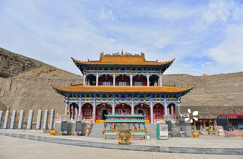 青海省海西格尔木昆仑山口景区无极龙凤宫图片素材