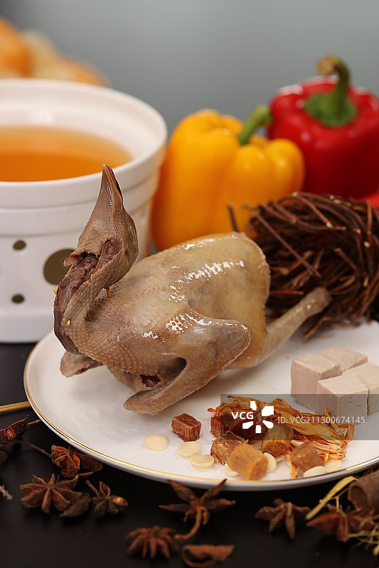 夏枯草老鸽汤图片素材