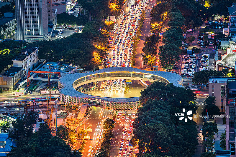 深圳市南山区南海大道春花天桥高峰期车流图片素材