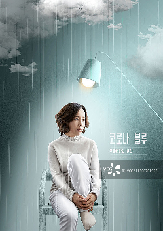 坐在椅子上的女人图片素材