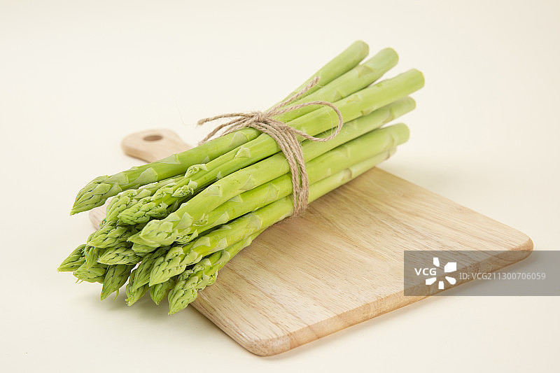新鲜绿色芦笋特写图片素材