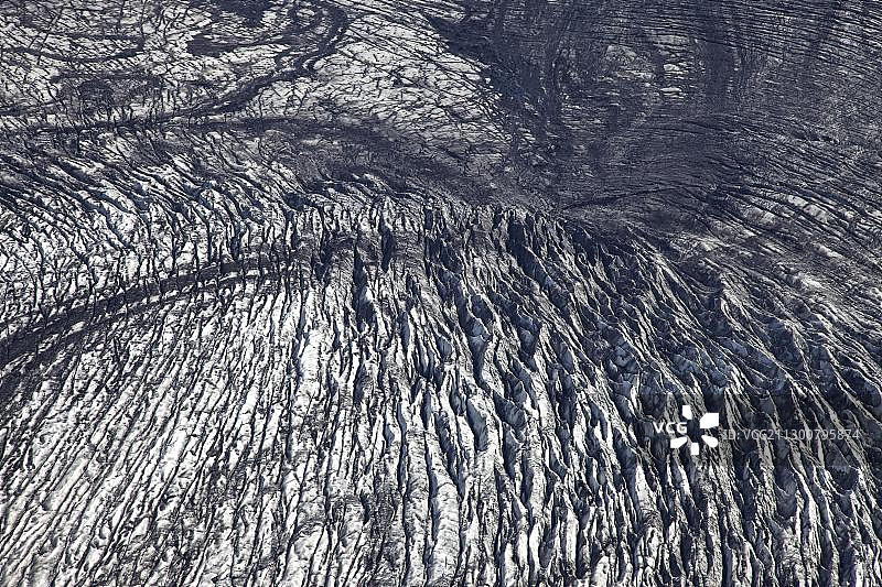 冰岛南部瓦特纳冰川格里姆火山的火山灰结构航拍图片素材