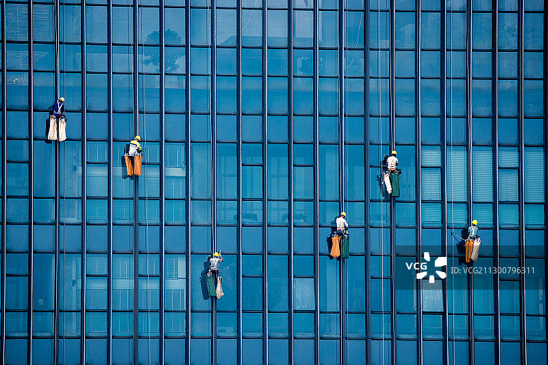 高楼清洁工图片素材