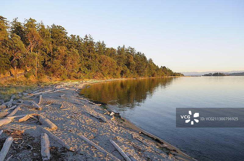 加拿大海湾群岛国家公园保护区悉尼岛海滩图片素材