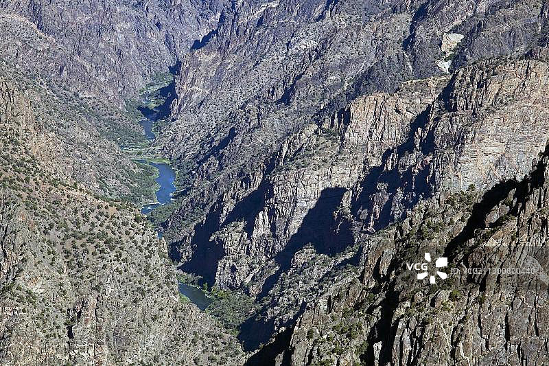 美国科罗拉多州蒙特罗斯市，枪尼逊国家公园黑色峡谷图片素材