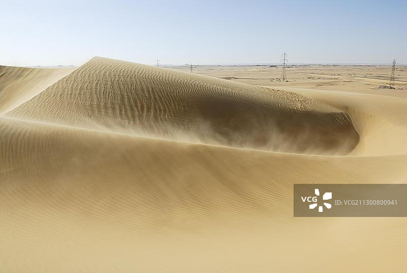 沙尘暴，达赫拉绿洲和卡arga绿洲之间的沙丘，埃及西部沙漠，非洲图片素材