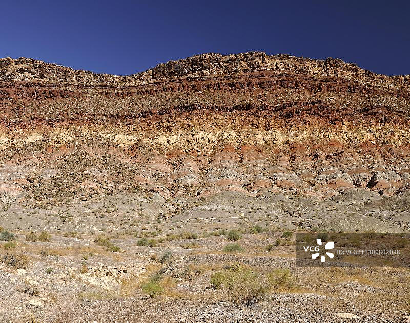 朱红悬崖，不同的岩层，靠近鹌鹑溪州立公园，飓风，犹他州，美国，北美图片素材