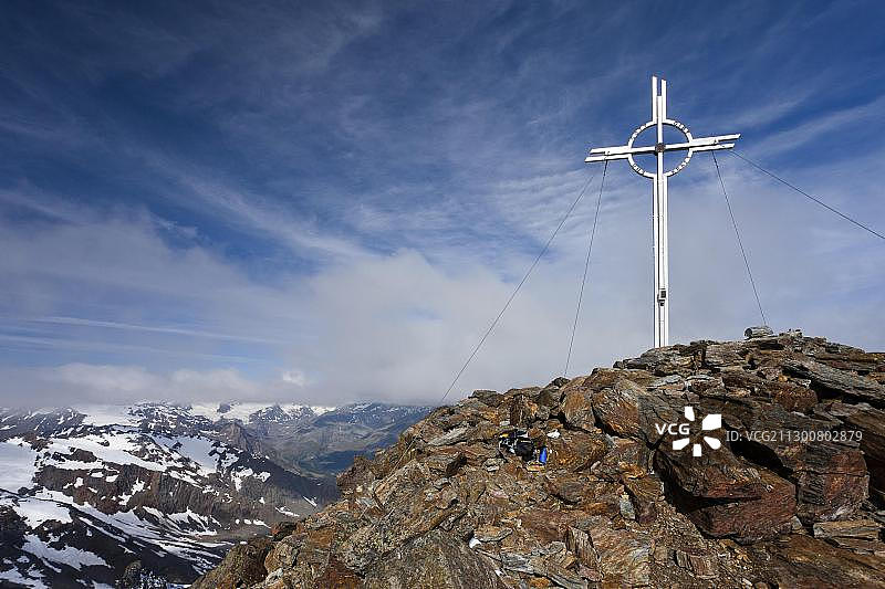 意大利上阿迪杰乌尔滕山谷祖弗里茨峰顶峰十字架图片素材