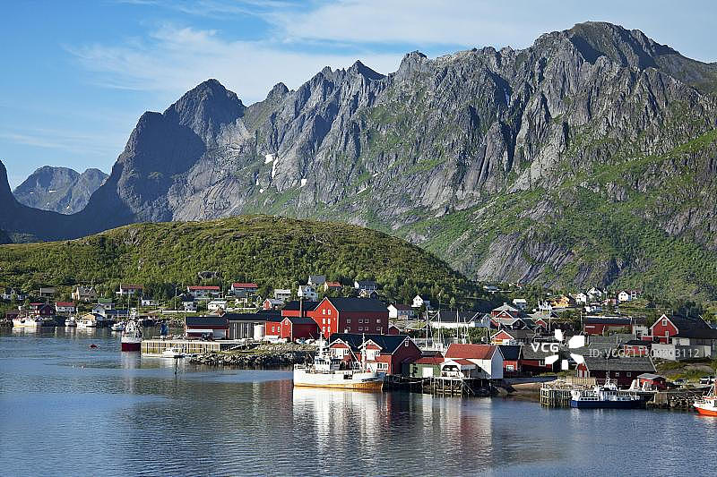 挪威罗弗敦群岛雷讷村鸟瞰图片素材