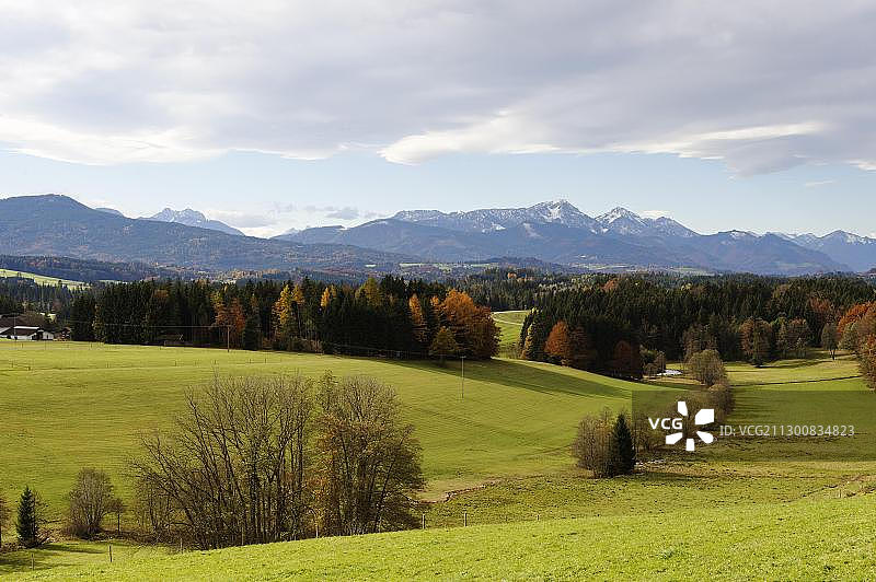 德国上巴伐利亚基姆高地区叙尔贝格Hochhorn山景观图片素材