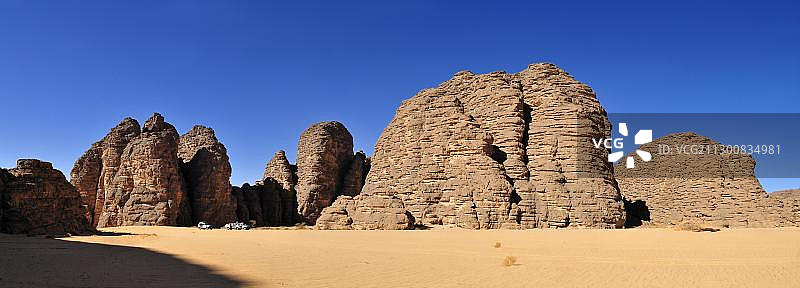 塔西利阿杰尔国家公园的砂岩岩层图片素材