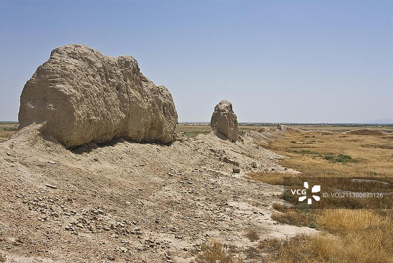 土库曼斯坦梅尔夫古城被毁坏的砂岩墙图片素材