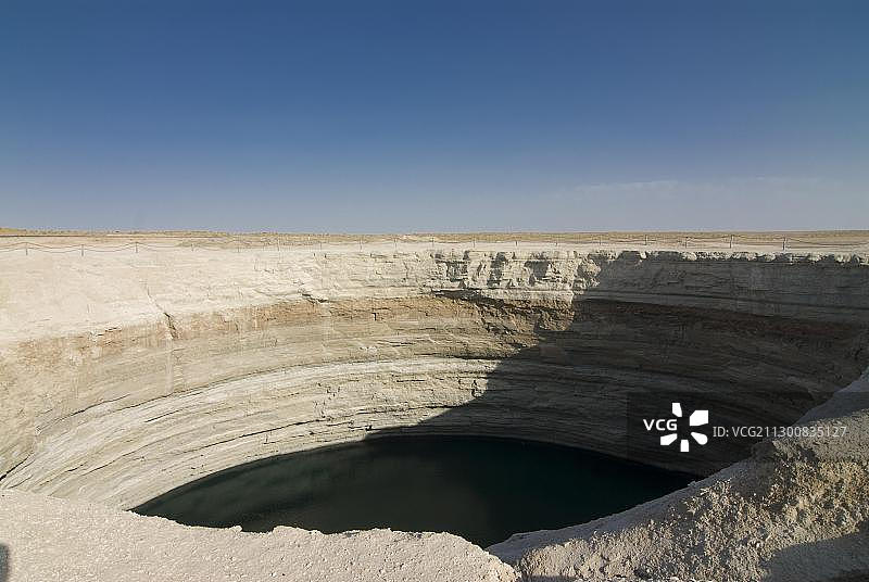 卡拉科尔陨石坑（土库曼斯坦，中亚）图片素材