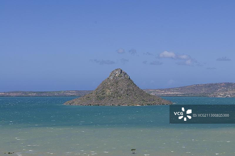 马达加斯加安齐拉纳纳附近的火山锥图片素材