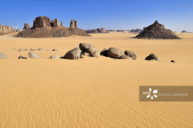 塔西利-阿杰尔国家公园，提科巴维地区，靠近埃尔格阿德梅尔，伊利齐省，阿尔及利亚，撒哈拉，北非，非洲图片素材