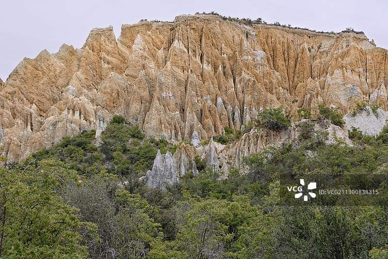 新西兰南岛8号公路奥玛拉玛附近的黏土悬崖图片素材