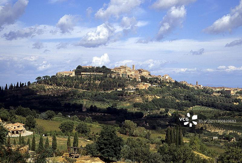 意大利托斯卡纳蒙特普尔恰诺山城风光图片素材