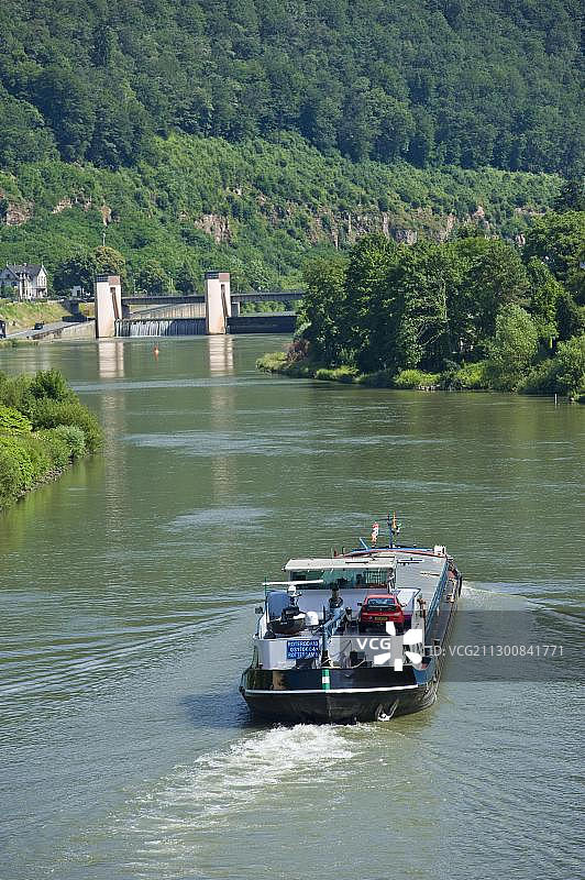 德国黑森州内卡河畔的希尔施horn镇风光图片素材