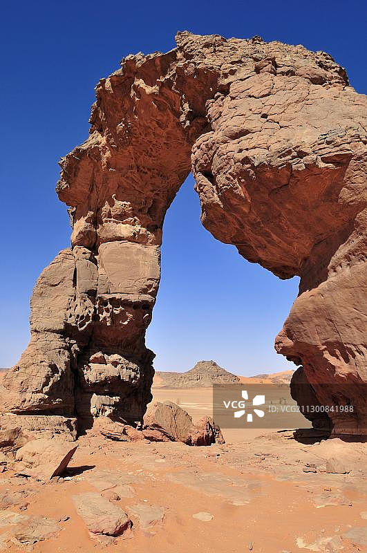 阿尔及利亚塔西利阿杰尔国家公园的因特哈克天然桥拱门图片素材