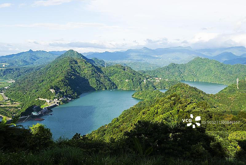 中国台湾桃园石门水库的群山图片素材