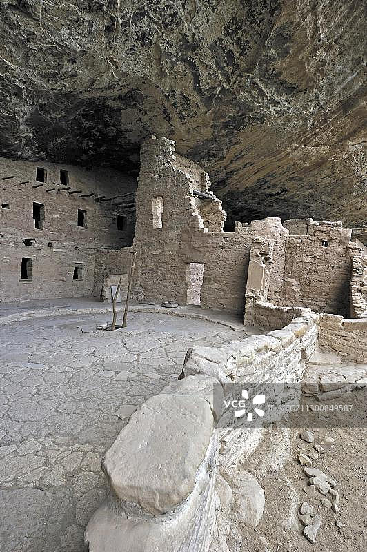 云杉树屋，美洲原住民的悬崖住所，约有800年历史，梅萨维德国家公园，联合国教科文组织世界遗产，美国科罗拉多州，北美图片素材