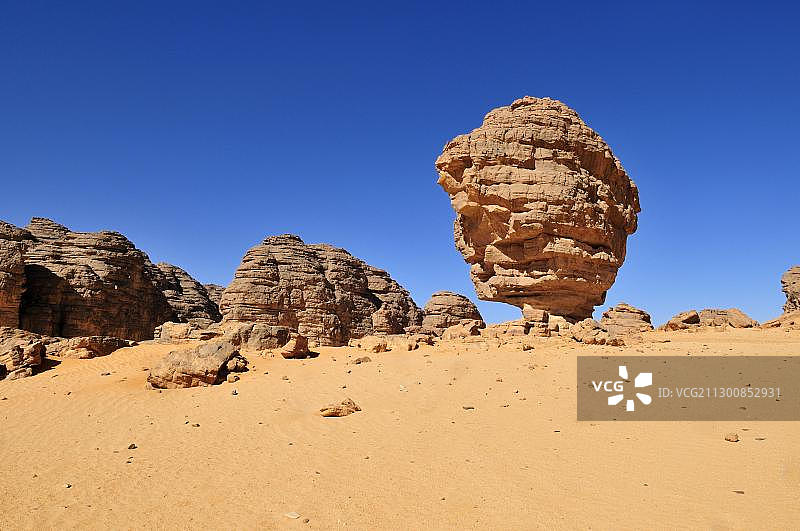 塔西利阿杰尔国家公园的砂岩岩层图片素材