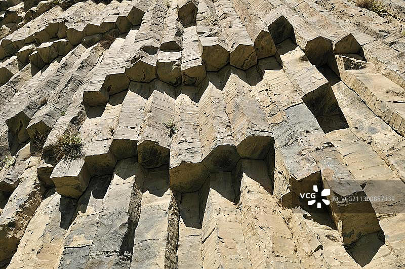 亚美尼亚科泰克地区加尼附近阿万峡谷的巨大玄武岩柱图片素材