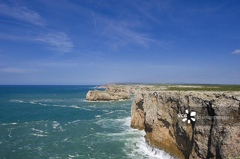 葡萄牙阿尔加维萨格里什圣维森特角悬崖图片素材