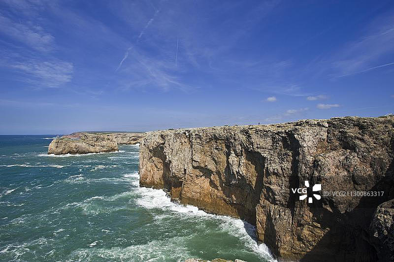 葡萄牙阿尔加维萨格里什圣维森特角悬崖图片素材