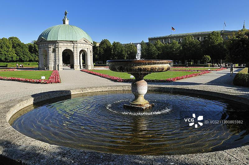 慕尼黑霍夫花园皇家花园及喷泉凉亭图片素材