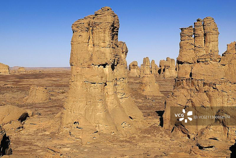 阿尔及利亚撒哈拉的岩石塔图片素材