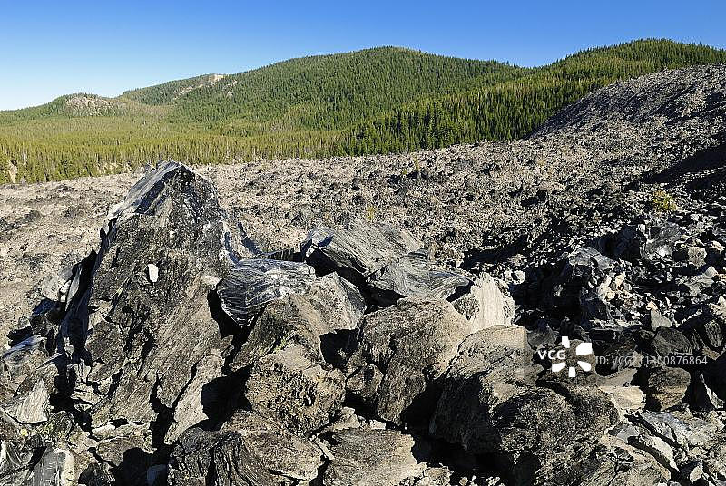 美国俄勒冈州纽贝里国家火山纪念碑黑曜石流图片素材