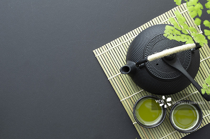 健康养生的抹茶和日式茶具图片素材